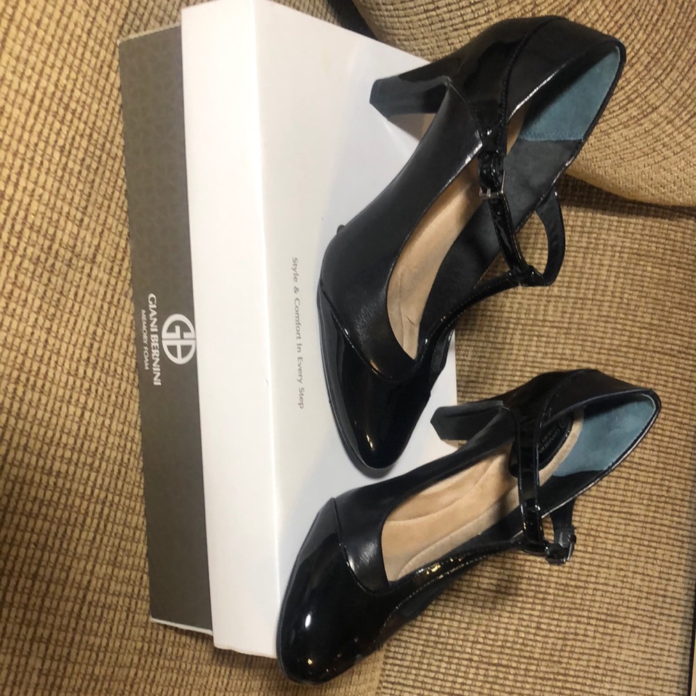 Giani Bernini Vineza Black 9M Women Memory Foam Pumps Like New non-smoking enjoy